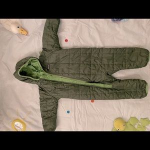 Like new Patagonia snowsuit